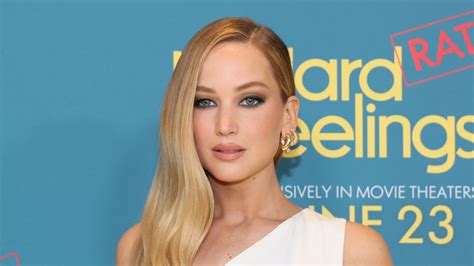 jennifer lawrence nude fight|Jennifer Lawrence shocks fans by getting completely naked in。